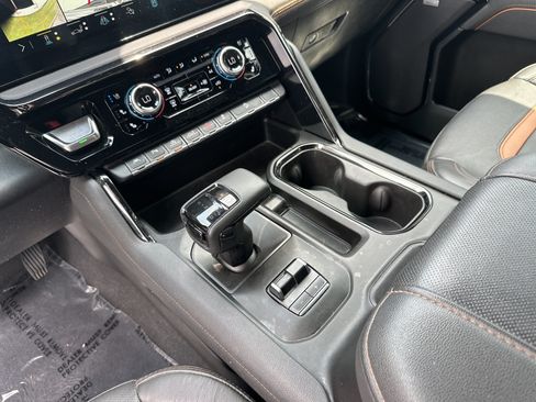 Used 2023 GMC Sierra 1500 AT4 w/ AT4 Premium Package AWD/4WD image 26