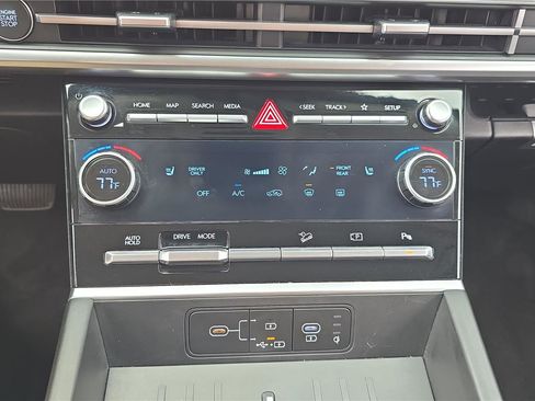 Used 2025 Hyundai Santa Fe SEL image 23