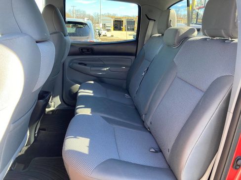 Used 2013 Toyota Tacoma V6 4x4 4dr Double Cab 5.0 ft S image 72