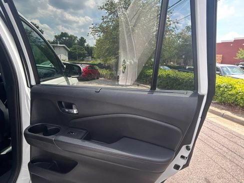 Used 2021 Honda Pilot Black Edition image 13
