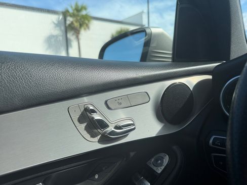 Used 2019 Mercedes-Benz GLC 300 GLC 300 w/ Parking Assistance Package image 31