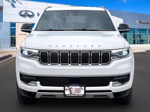 Used 2024 Jeep Wagoneer Series II AWD/4WD image 3
