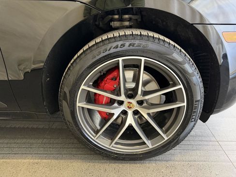Certified 2023 Porsche Macan S image 13