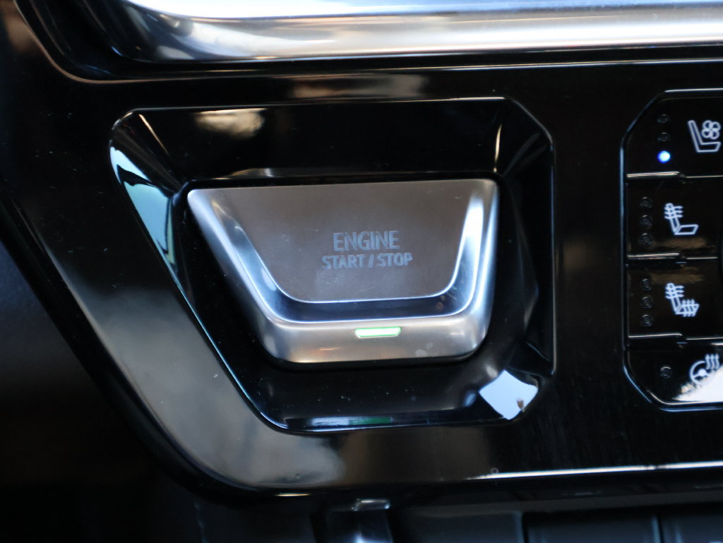 Used 2024 GMC Sierra 1500 Denali AWD/4WD image 29