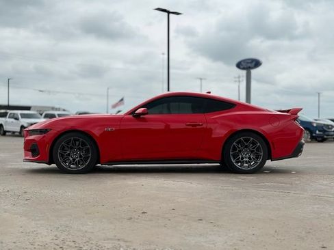 Used 2025 Ford Mustang GT Premium w/ GT Performance Package RWD image 5