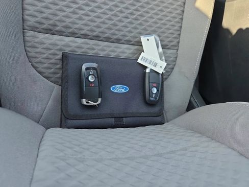 Used 2020 Ford Escape SE FWD image 10