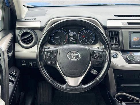 Used 2018 Toyota RAV4 XLE image 23