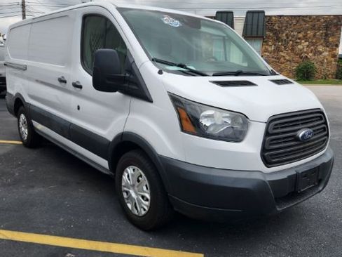 Used 2015 Ford Transit 150 130 Low Roof RWD image 2