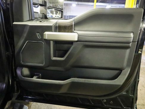 Certified 2020 Ford F250 Lariat image 18