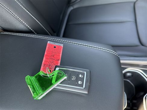 New 2025 Jeep Grand Cherokee L Limited w/ Luxury Tech Group II image 35