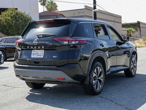 Used 2023 Nissan Rogue SV FWD image 4