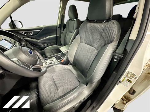 Used 2021 Subaru Forester Premium image 9