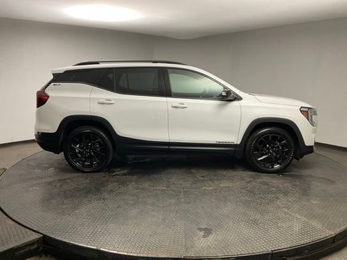 Certified 2023 GMC Terrain SLT w/ Elevation Edition AWD/4WD image 9