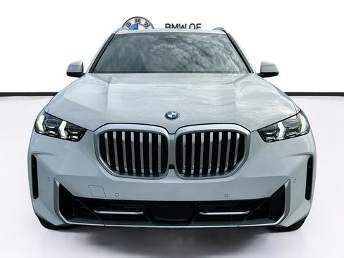 New 2026 BMW X5 sDrive40i w/ Climate Comfort Package image 2