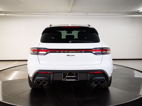 Certified 2026 Porsche Macan AWD/4WD image 6