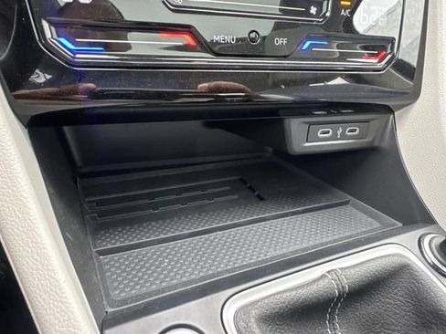 New 2026 Volkswagen Jetta SE FWD image 20