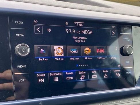 Used 2024 Volkswagen Taos SE image 24