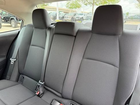 Used 2025 Toyota Corolla LE image 29