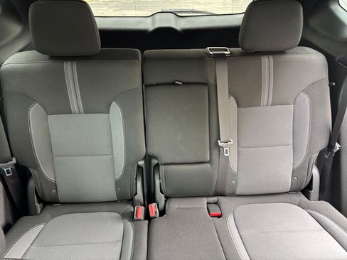 Used 2025 Chevrolet Blazer LT image 33