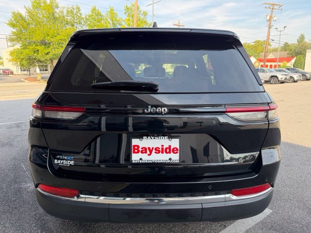 Used 2023 Jeep Grand Cherokee 4WD 4xe image 4