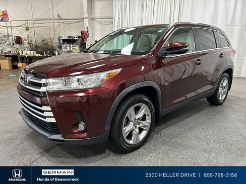 Used 2019 Toyota Highlander XLE AWD/4WD image 4