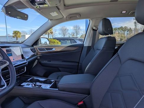 New 2026 Volkswagen Atlas SE image 23