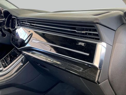 Used 2019 Audi Q8 Prestige w/ Luxury Package AWD/4WD image 19
