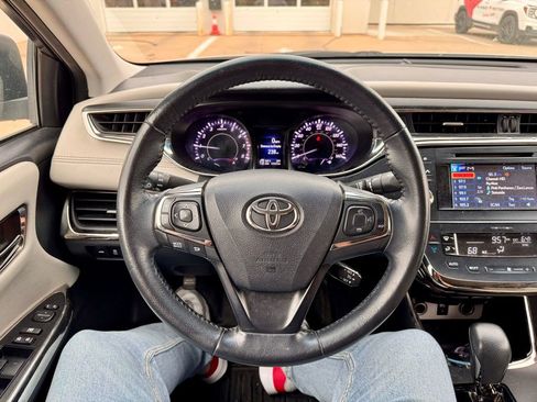 Used 2014 Toyota Avalon XLE Premium image 12