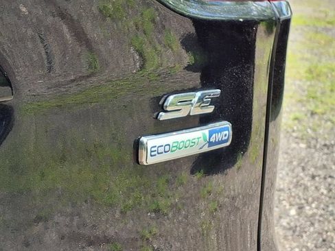 Used 2015 Ford Escape SE w/ Equipment Group 201A AWD/4WD image 8