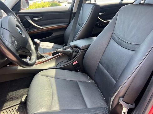 Used 2010 BMW 328i xDrive Sedan AWD/4WD image 18