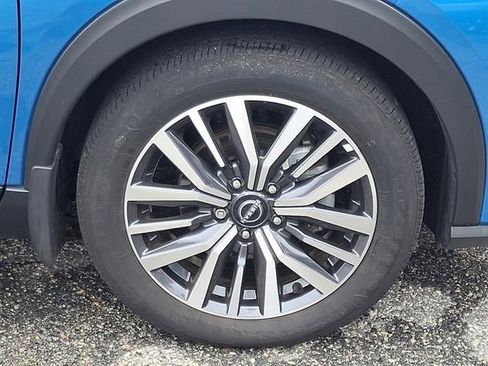 Used 2022 Nissan Kicks SV image 8