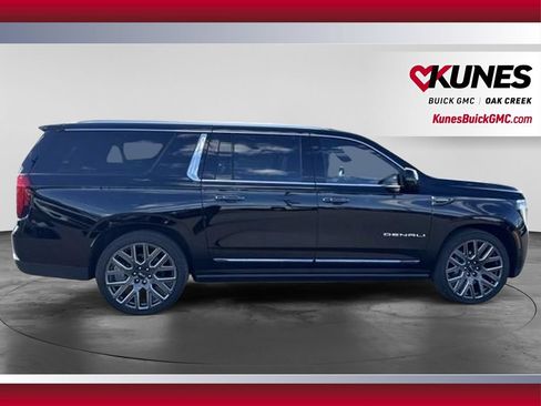 Used 2026 GMC Yukon XL Denali Ultimate w/ LPO, Floor Liner Package AWD/4WD image 13