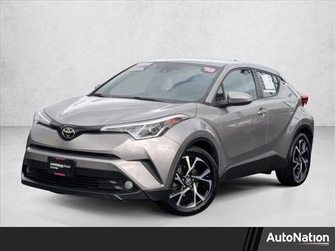 Used 2018 Toyota C-HR XLE image 1