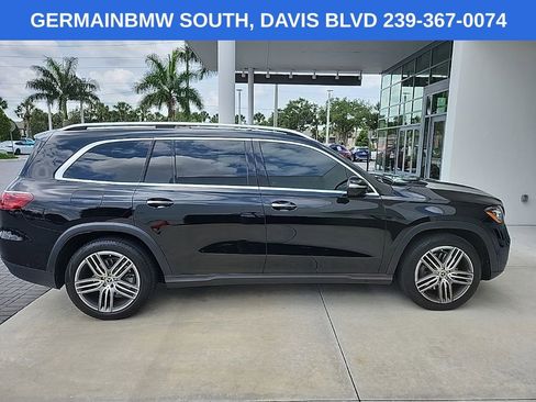 Used 2025 Mercedes-Benz GLS 450 4MATIC image 11