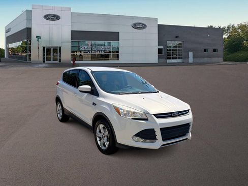 Used 2014 Ford Escape SE FWD image 2