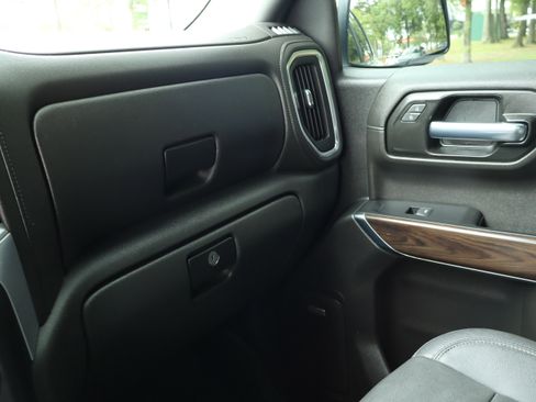 Used 2022 GMC Sierra 1500 SLT w/ SLT Premium Plus Package AWD/4WD image 38