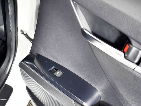 Used 2018 Toyota Camry LE image 22