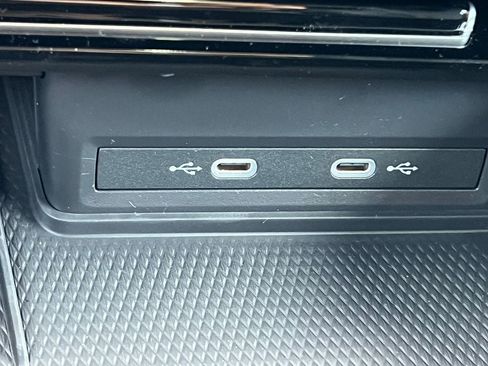 New 2025 Volkswagen Atlas Cross Sport SE AWD/4WD image 28