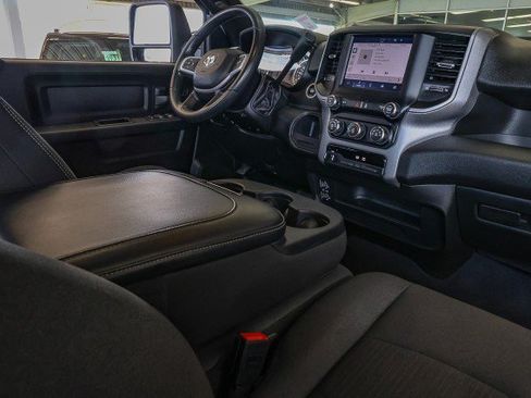 Used 2024 RAM 2500 Tradesman w/ Chrome Appearance Group AWD/4WD image 35