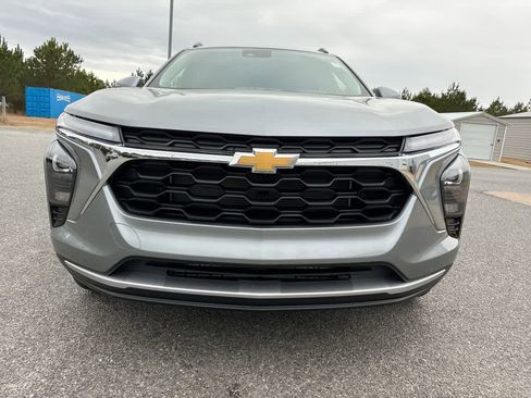 New 2026 Chevrolet Trax LT w/ Driver Confidence Package image 30