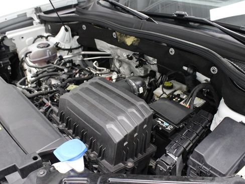 Used 2024 Volkswagen Atlas Cross Sport SE AWD/4WD image 13