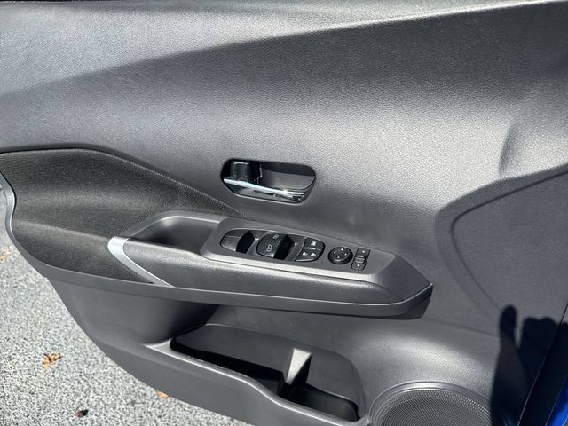 Used 2024 Nissan Kicks SV FWD image 27