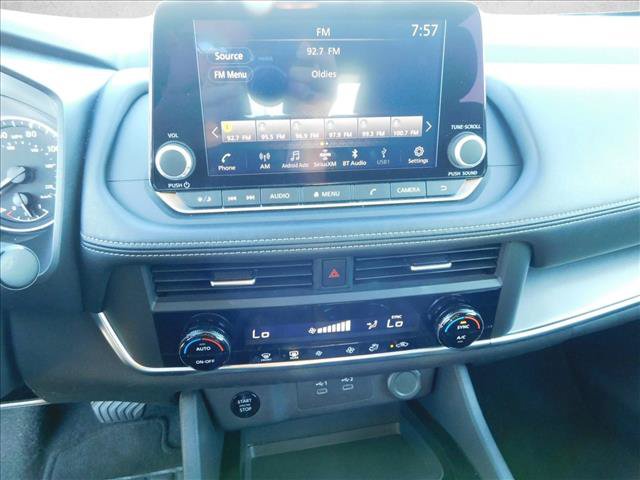 Used 2025 Nissan Rogue SV FWD image 14