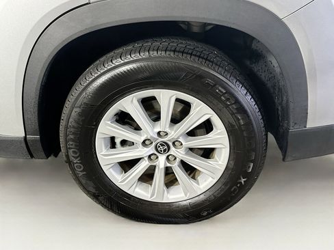 Used 2025 Toyota Grand Highlander FWD image 11