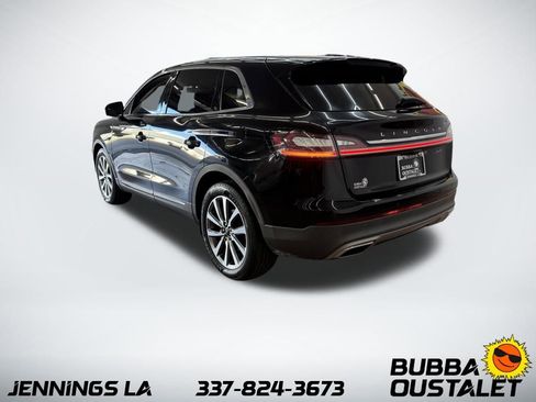 Used 2019 Lincoln Nautilus Select image 3