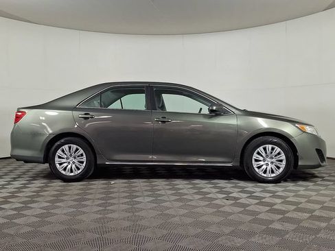Used 2012 Toyota Camry LE FWD image 9