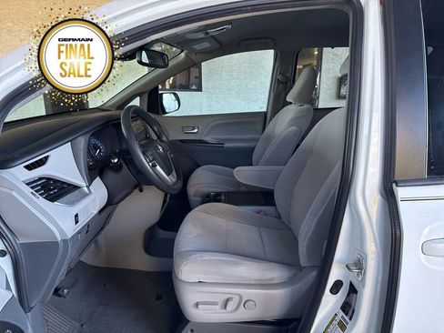 Certified 2020 Toyota Sienna LE image 11