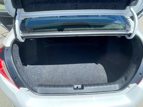 Used 2019 Honda Civic EX image 26