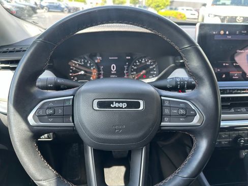 Used 2022 Jeep Compass Limited AWD/4WD image 10