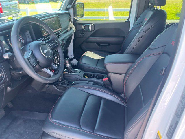 Used 2025 Jeep Wrangler Unlimited Rubicon w/ Safety Group AWD/4WD image 19